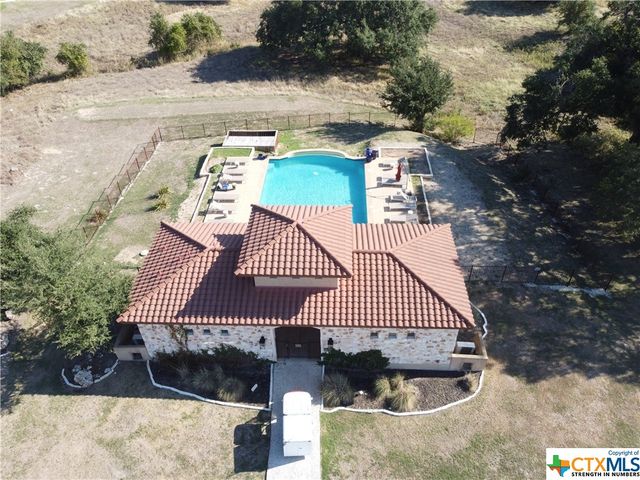 300 Via Francesco, Florence, TX 76527