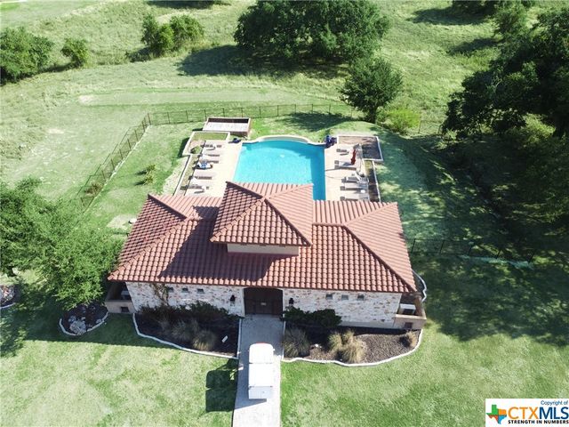 300 Via Francesco, Florence, TX 76527