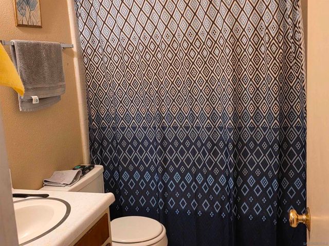 520 Oxford St, Chula Vista, CA 91911