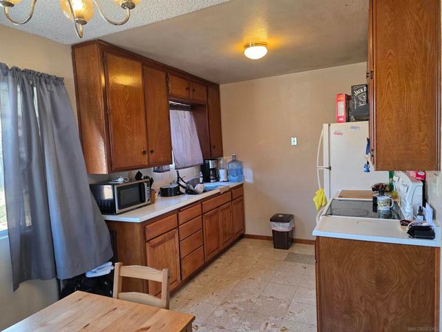 520 Oxford St, Chula Vista, CA 91911