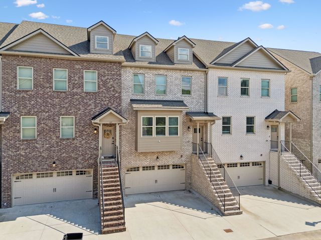 109 Charlotte Everly Cir, Hendersonville, TN 37075