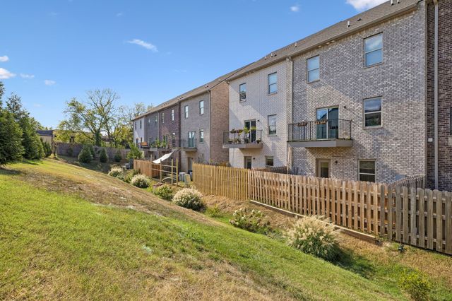 109 Charlotte Everly Cir, Hendersonville, TN 37075