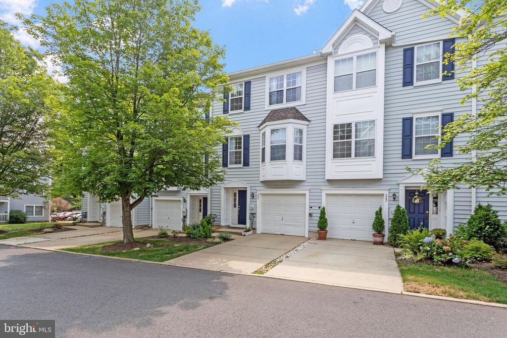 223 WILLIAM LIVINGSTON CT, Princeton, NJ 08540