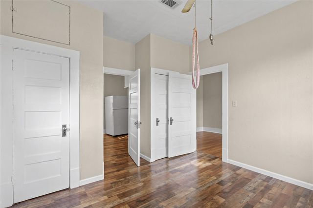5326 Main Street, Santa Fe, TX 77510