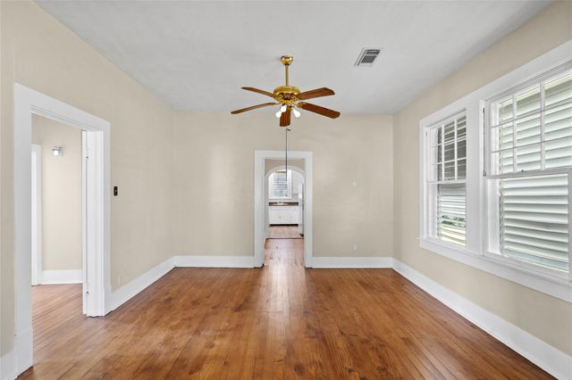 5326 Main Street, Santa Fe, TX 77510