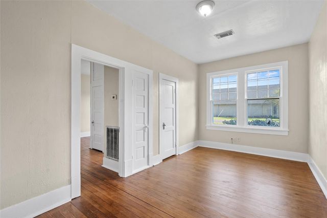 5326 Main Street, Santa Fe, TX 77510