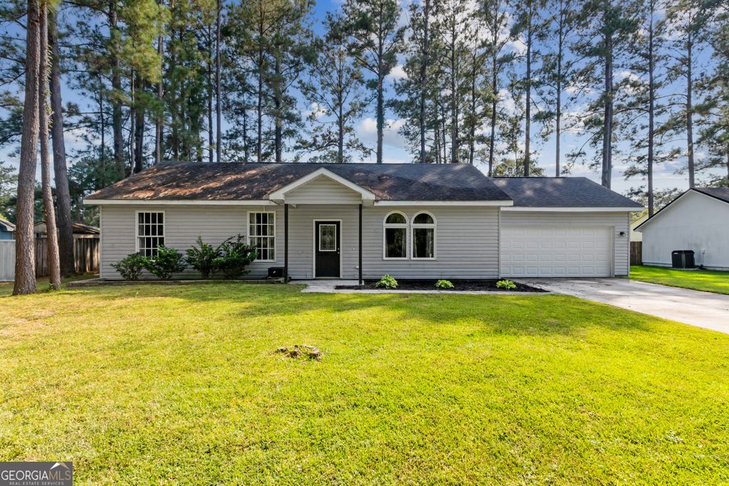 208 Foxwood Drive, Kingsland, GA 31548