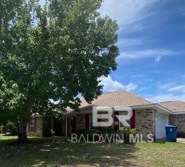 2260 Twin Pines Circle, Gulf Shores, AL 36542