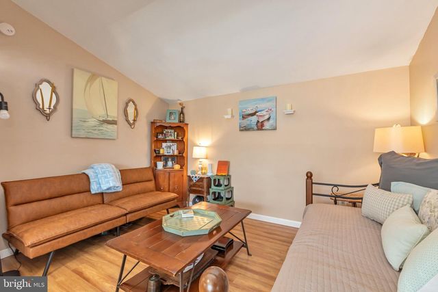 16 CARROLL AVE, Tuckerton, NJ 08087