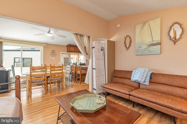 16 CARROLL AVE, Tuckerton, NJ 08087