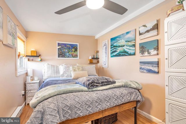 16 CARROLL AVE, Tuckerton, NJ 08087
