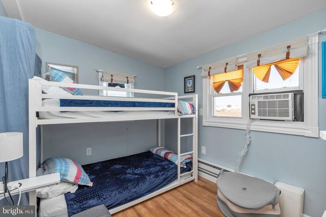 16 CARROLL AVE, Tuckerton, NJ 08087