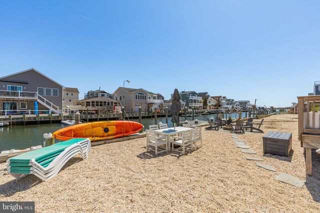 16 CARROLL AVE, Tuckerton, NJ 08087