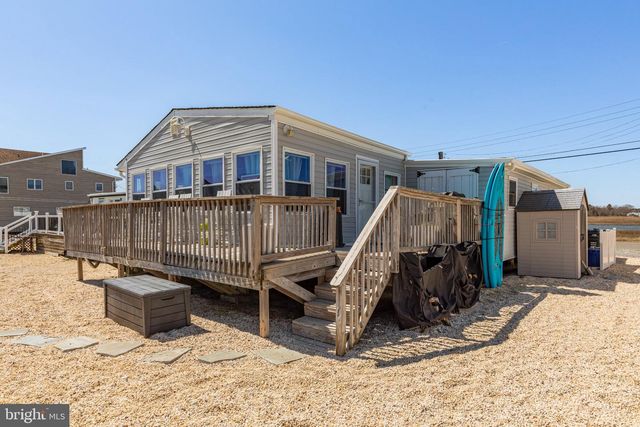16 CARROLL AVE, Tuckerton, NJ 08087