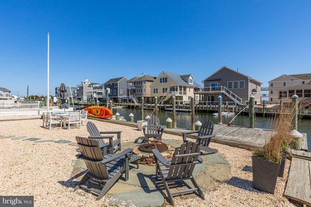 16 CARROLL AVE, Tuckerton, NJ 08087