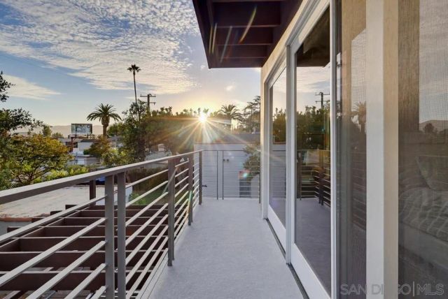 1306 Salisbury Rd, La Canada Flintridge, CA 91012