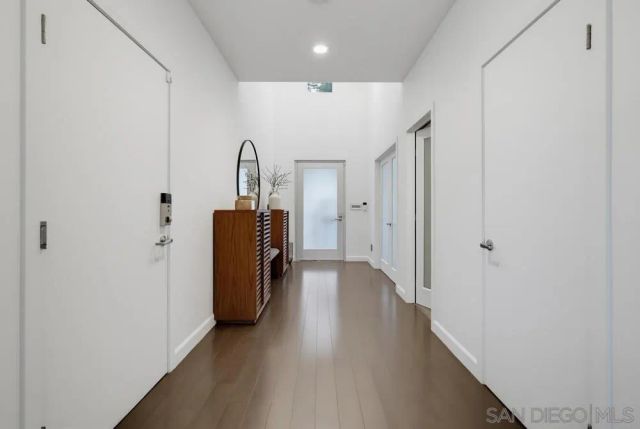 1306 Salisbury Rd, La Canada Flintridge, CA 91012