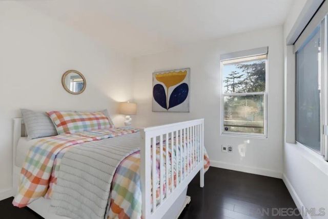 1306 Salisbury Rd, La Canada Flintridge, CA 91012