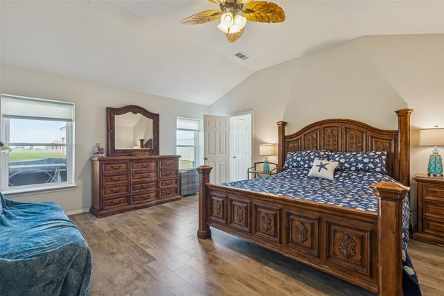 317 Illinois Street, New Fairview, TX 76078