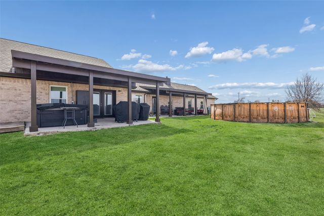 317 Illinois Street, New Fairview, TX 76078