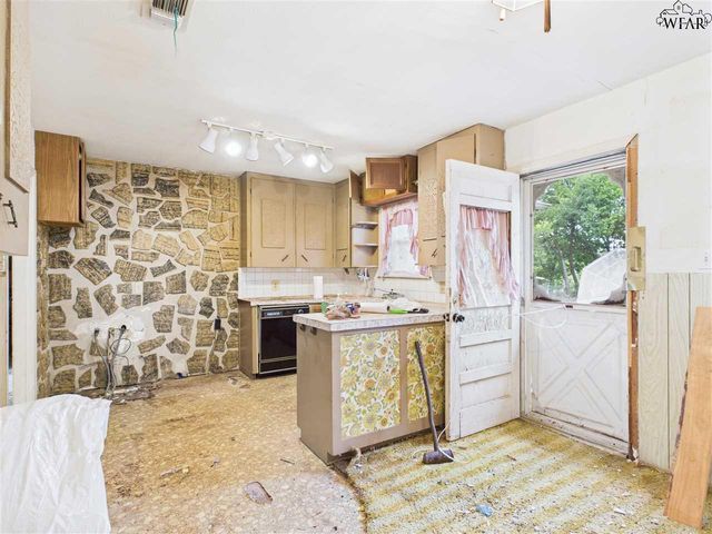 4223 MCNIEL AVENUE, Wichita Falls, TX 76308