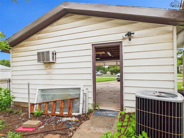 4223 MCNIEL AVENUE, Wichita Falls, TX 76308