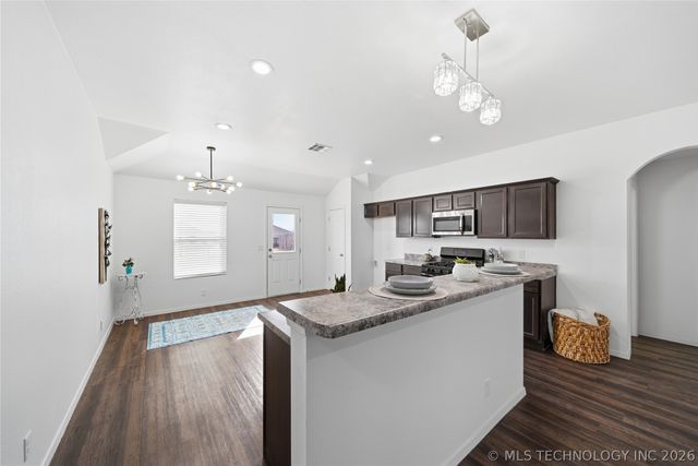 1219 E Quincy Street, Broken Arrow, OK 74012