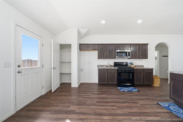 1219 E Quincy Street, Broken Arrow, OK 74012