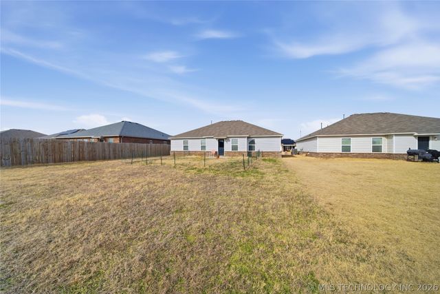 1219 E Quincy Street, Broken Arrow, OK 74012