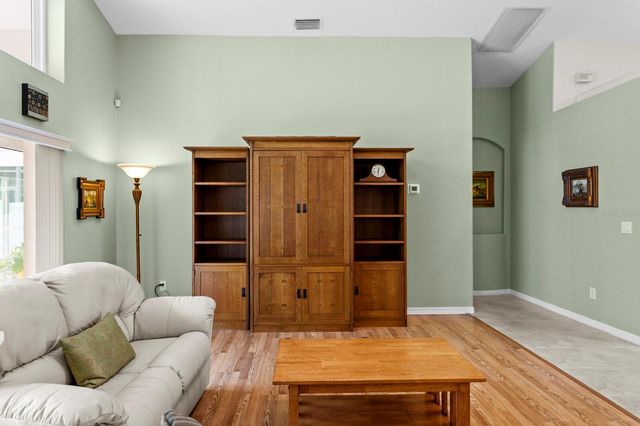 8263 SWANN HOLLOW DRIVE, Tampa, FL 33647