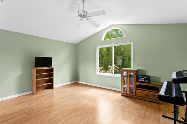 8263 SWANN HOLLOW DRIVE, Tampa, FL 33647