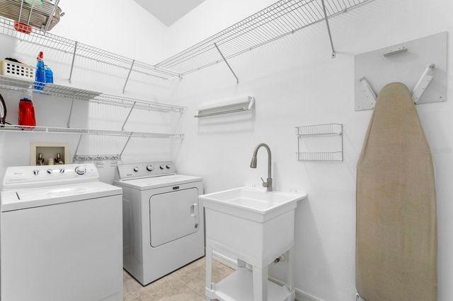 8263 SWANN HOLLOW DRIVE, Tampa, FL 33647