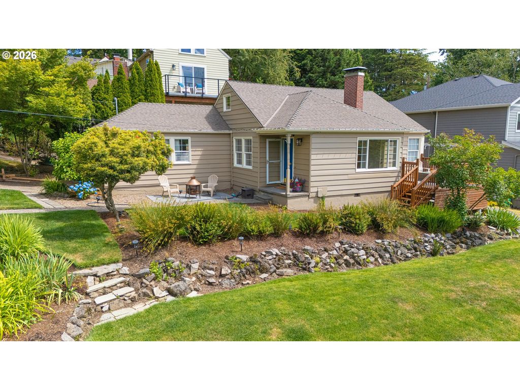 7158 Sw 4TH Ave, Portland, OR 97219