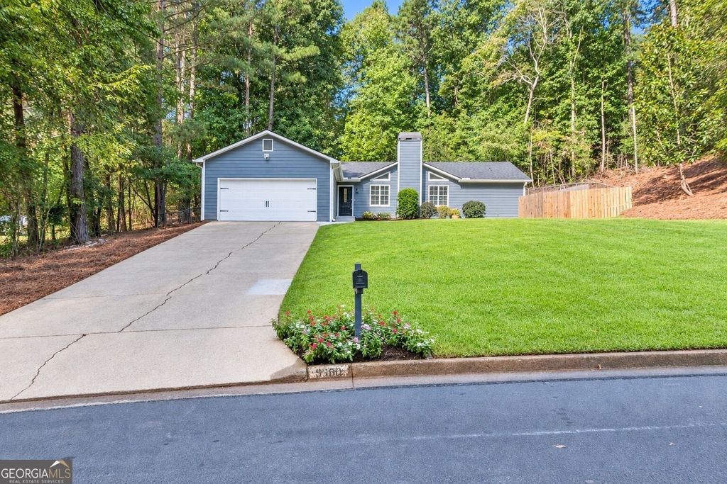 3900 Maple Wood Trail, Buford, GA 30518 — photo 2