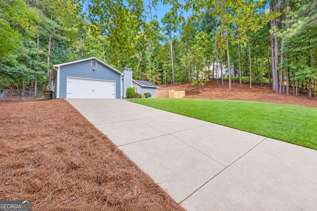 3900 Maple Wood Trail, Buford, GA 30518 — photo 5