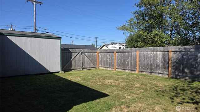 300 E Perry Street, Aberdeen, WA 98520