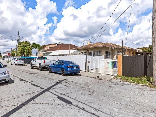 1757 NW 1st Street, Miami, FL 33125