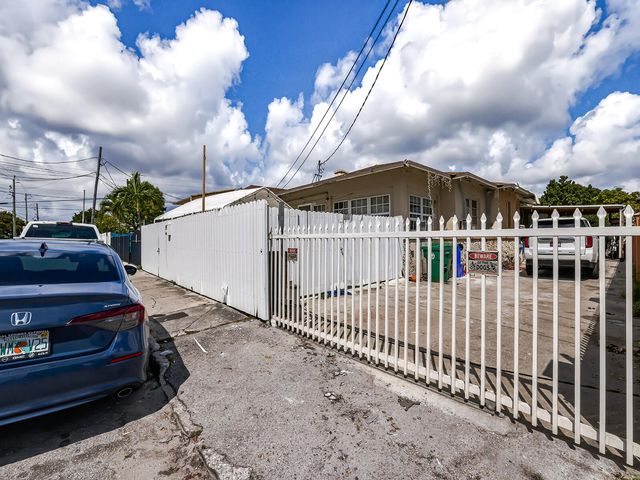 1757 NW 1st Street, Miami, FL 33125