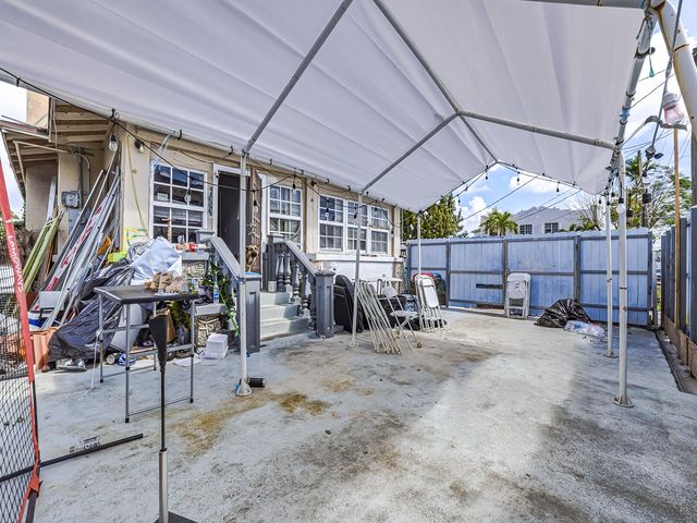 1757 NW 1st Street, Miami, FL 33125