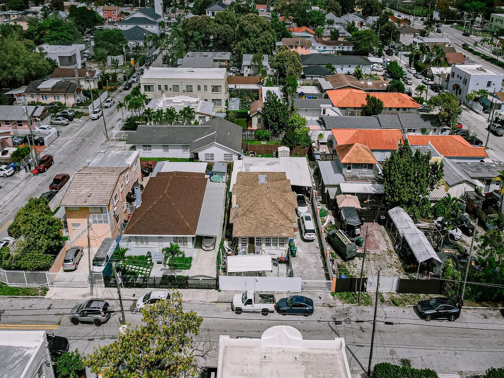 1757 NW 1st Street, Miami, FL 33125