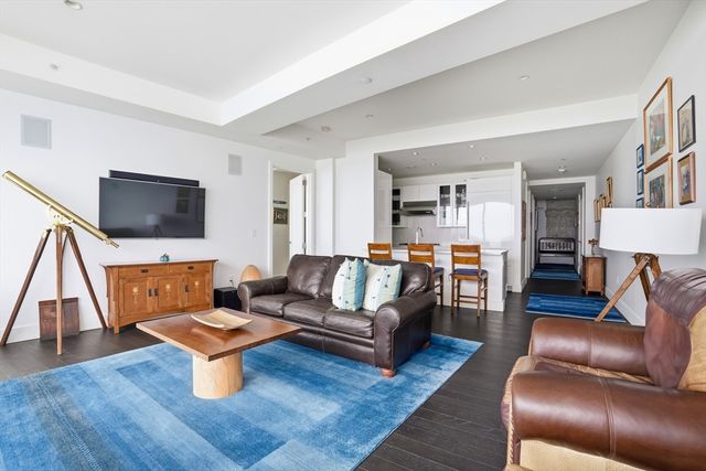 22 Liberty Dr 9F, Boston, MA 02110