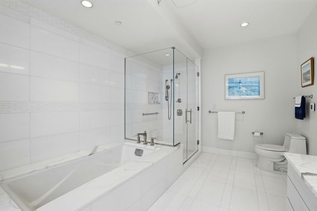 22 Liberty Dr 9F, Boston, MA 02110