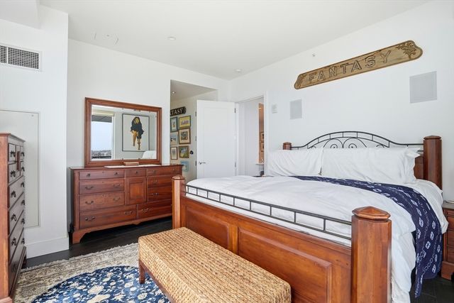 22 Liberty Dr 9F, Boston, MA 02110