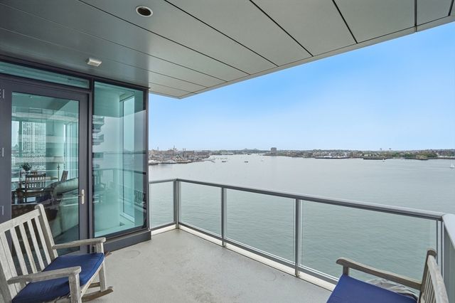 22 Liberty Dr 9F, Boston, MA 02110