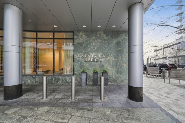 22 Liberty Dr 9F, Boston, MA 02110