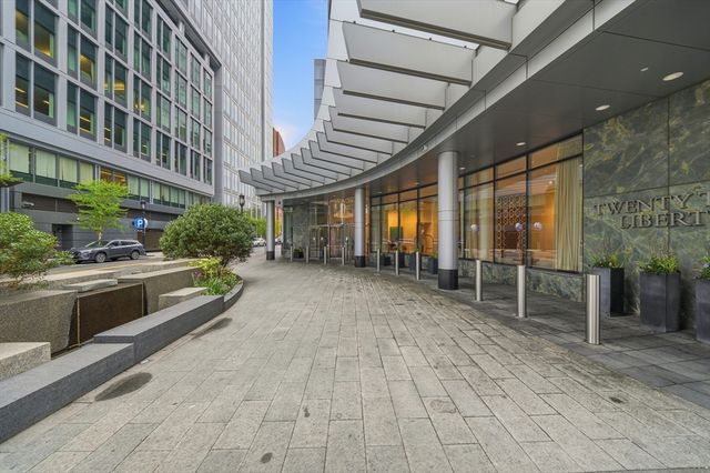 22 Liberty Dr 9F, Boston, MA 02110
