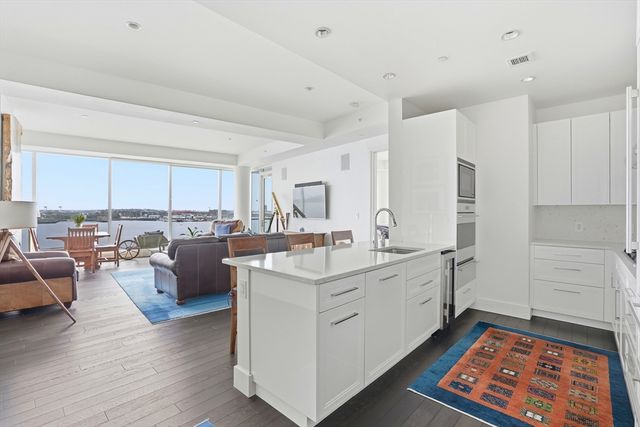 22 Liberty Dr 9F, Boston, MA 02110