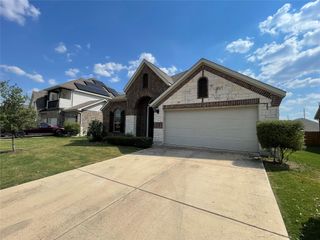 709 N Emory CV, Hutto, TX 78634