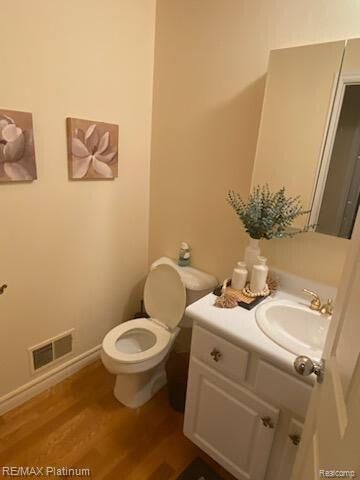 481 Village Oak Ct, Ann Arbor, MI 48103