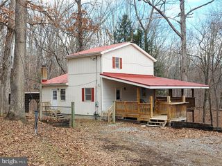 300 WISPY BRANCH LN, Hedgesville, WV 25427